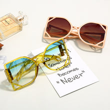 Load image into Gallery viewer, Trend Oversized Square Sunglasses Goggles 2023 Women Men Punk Sun Glasses Retro Big Frame Gradient Eyewear Shade UV400