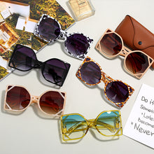 Load image into Gallery viewer, Trend Oversized Square Sunglasses Goggles 2023 Women Men Punk Sun Glasses Retro Big Frame Gradient Eyewear Shade UV400
