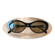 Load image into Gallery viewer, Trending  Products Small Sunglasses 2023 Women's Sunglasses Girl  Cool Glasses Vintage Sunglasses Designer Sunglasses