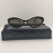 Load image into Gallery viewer, Trending  Products Small Sunglasses 2023 Women's Sunglasses Girl  Cool Glasses Vintage Sunglasses Designer Sunglasses