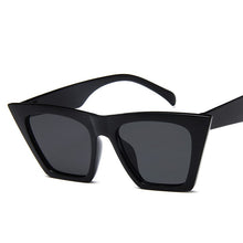 Carica l'immagine nel visualizzatore di Gallery, Trendy Geometric Women‘s Sunglasses Hyperbolic Sapphire Blue Sun Glasses Cat Eye Internet Celebrity Same Eyewear
