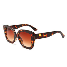Load image into Gallery viewer, Trendy Glitter Sunglasses Women Men Oversized Square Sun Glasses UV400 Shades Steampunk Goggles Vintage Eyewear Gafas de sol