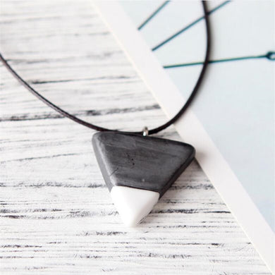 Trendy White and Black Triangle Pendant Necklace For Lover Simple Style Ceramic Charm Necklaces Couple Jewelry