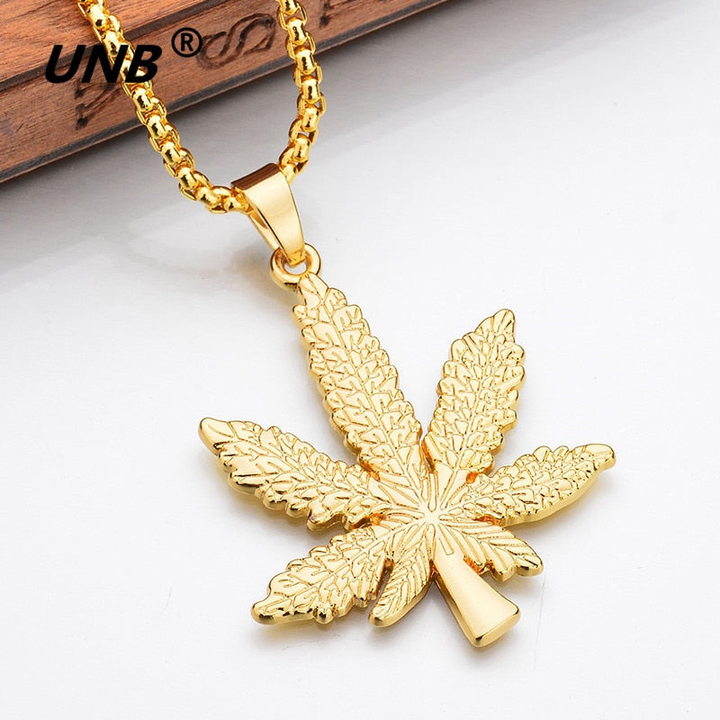 UNB 2017 New Gold Silver Plated Cannabiss Small Weed Herb Charm Necklace Maple Leaf Pendant Necklace Hop Jewelry Wholesale
