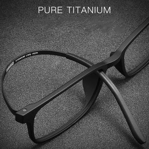 Ultralight Men and Women Pure Titanium Eyeglasses Frame Small Retro Comfortable Myopia Blu-ray Prescription Glasses Frame 8856
