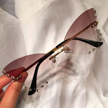 Carica l'immagine nel visualizzatore di Gallery, Occhiali da sole Cat Eye unici senza montatura in cristallo con farfalla per donna Occhiali da sole eleganti in lega con strass femminili 