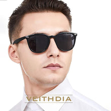 Carica l&#39;immagine nel visualizzatore di Gallery, VEITHDIA Polarized Sunglasses UV400 Photochromic Men Women Fishing Camping Hiking Driving Sports Eyewear For Male/Female