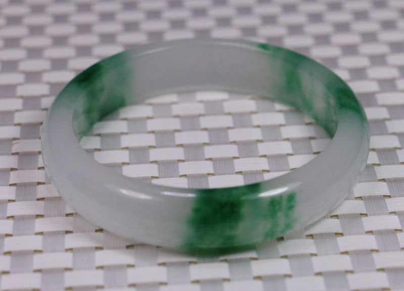 VERY FINE RARE NATURAL GREEN WHITE JADEITE stone BRACELET BANGLE
