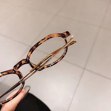 Load image into Gallery viewer, Vintage Art Metal Flat Mirror Eyeglasses Female Small Face Anti-blue Light Plain Polygonal Transparent Glasses Frame