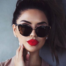 Carica l'immagine nel visualizzatore di Gallery, Occhiali da sole vintage cat eye neri da donna triangolari design cateye occhiali da sole da donna lenti leopardate occhiali a specchio sexy carini 