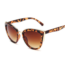 Carica l'immagine nel visualizzatore di Gallery, Occhiali da sole vintage cat eye neri da donna triangolari design cateye occhiali da sole da donna lenti leopardate occhiali a specchio sexy carini 