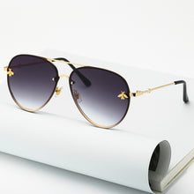 Load image into Gallery viewer, Vintage Gradient Aviation Sunglasses Woman  Style Sun Glasses Male Brand Designer Ocean Metal Rimless Oculos очки