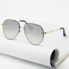 Load image into Gallery viewer, Vintage Gradient Aviation Sunglasses Women  Style Sun Glasses Male Brand Designer Ocean Metal Rimless Oculos