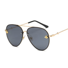 Load image into Gallery viewer, Vintage Gradient Aviation Sunglasses Women  Style Sun Glasses Male Brand Designer Ocean Metal Rimless Oculos