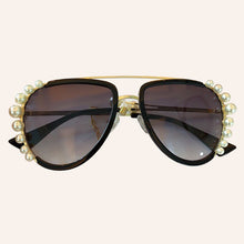 Load image into Gallery viewer, Vintage Gradient Sunglasses Women Men Shades  Brand Pearls Frame Pilot Sun Glasses UV400