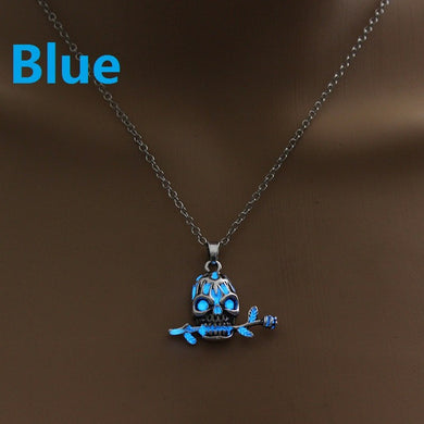 Vintage Luminous Long Necklace Women 2018 Silver Long Necklace Men Chains Skull Arrow Mens Necklaces Pendants Animals Glowing