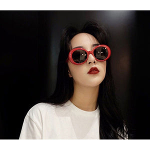 Vintage Oval Sunglasses Ladies Trendy Retro Sunglasses Eyewear Cat Eye Glasses UV Lunette De Soleil Male Female Black White