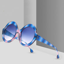 Load image into Gallery viewer, Vintage Oversize Round Fishing Sunglasses Women  Big Frame Women Sun Glasses Black Gradient Glasses Women UV400