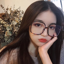 Load image into Gallery viewer, Vintage Oversized Square Glasses Frame Women 2022 New Retro Big Eyeglasses Female Clear Lens Optical Spectacles Transparent