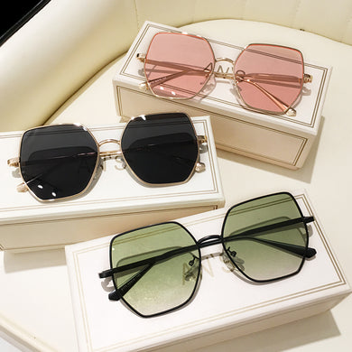 Vintage Oversized Square Metal Green Sunglasses Women Brand Design Unique Frame Gradient Lens Sun Glasses Shades UV400