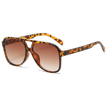 Carica l&#39;immagine nel visualizzatore di Gallery, Vintage Oversized Sunglasses Women Brand Big Frame Sun Glasses Female Candy Colors Ins Style Aviation Oculos De Sol