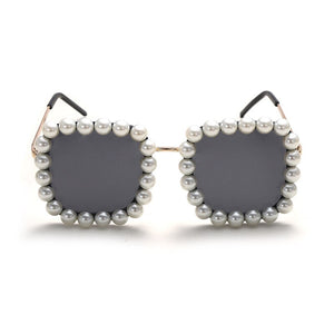 Vintage Pearl Round Sunglasses Women  Brand Designer Alloy Oversized Diamond Glasses Men Retro Shades Oculos
