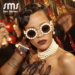 Vintage Pearl Round Sunglasses Women  Brand Designer Alloy Oversized Diamond Glasses Men Retro Shades Oculos