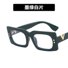 Load image into Gallery viewer, Vintage Rectangle Green Gradient Sunglasses For Women Orange Eyewear UV400 Sun Glasses Men Square Shades Gafas De Sol