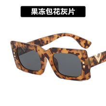 Load image into Gallery viewer, Vintage Rectangle Green Gradient Sunglasses For Women Orange Eyewear UV400 Sun Glasses Men Square Shades Gafas De Sol