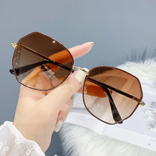 Load image into Gallery viewer, Vintage Rimless Alloy Aviation Pilot Sunglasses for Men 2023 Brand Gradient Sun Glasses Female Metal Oval Shades Black Brown