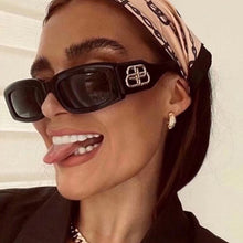 Load image into Gallery viewer, Vintage Small Sunglasses Women Oval Sun Glasses Men Vintage Black Eyewear Ladies Traveling Style Summer UV400 Goggles