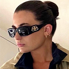 Load image into Gallery viewer, Vintage Small Sunglasses Women Oval Sun Glasses Men Vintage Black Eyewear Ladies Traveling Style Summer UV400 Goggles