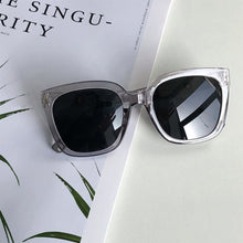 Load image into Gallery viewer, Vintage Sunglasses Women Oversize Square Cat Eye Sun Glasses Big Frame Women Sun Glasses Black Oculos De Sol UV400