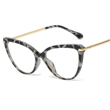 Load image into Gallery viewer, Vintage Transparent Cat Eye Glasses Frames Men Women Plastic Titanium Retro Optical Computer Eyeglasses Frame Clear