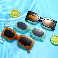 Carica l'immagine nel visualizzatore di Gallery, Vintage Women Square Sun Glasses Eyewear Sunglasses For Men Punk UV400 Retro Tint Shades Trending Female Eyeglasses
