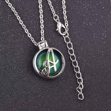 Load image into Gallery viewer, VisionMood 26 Initials Letter 2 In 1 Silver Pendant Choker Mood Necklace Temperature Change Color Feeling Emotional Color Woman