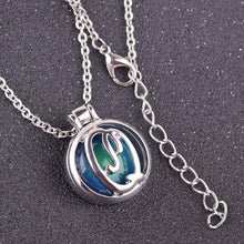 Load image into Gallery viewer, VisionMood 26 Initials Letter 2 In 1 Silver Pendant Choker Mood Necklace Temperature Change Color Feeling Emotional Color Woman