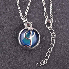 Load image into Gallery viewer, VisionMood 26 Initials Letter 2 In 1 Silver Pendant Choker Mood Necklace Temperature Change Color Feeling Emotional Color Woman