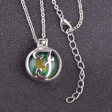 Load image into Gallery viewer, VisionMood 26 Initials Letter 2 In 1 Silver Pendant Choker Mood Necklace Temperature Change Color Feeling Emotional Color Woman