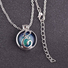 Load image into Gallery viewer, VisionMood 26 Initials Letter 2 In 1 Silver Pendant Choker Mood Necklace Temperature Change Color Feeling Emotional Color Woman