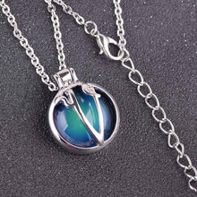 Load image into Gallery viewer, VisionMood 26 Initials Letter 2 In 1 Silver Pendant Choker Mood Necklace Temperature Change Color Feeling Emotional Color Woman