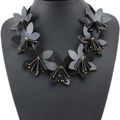 Newest Charm Women Black Acrylic Flowers Statement Necklace Fashion Necklaces & Pendants handwork Jewelry