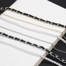 Carica l&#39;immagine nel visualizzatore di Gallery, WHO CUTIE 2023 White Pearl Sunglasses Chain Women Lanyard with Strap Eye Glasses Accessories for lady (only chain no glasses)