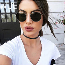 Load image into Gallery viewer, WUE 2023 vintage gold sunglasses men square metal frame silver brown black small sun glasses female unisex summer style