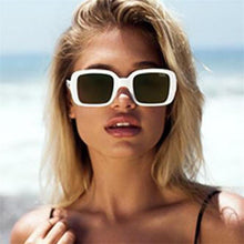 Carica l&#39;immagine nel visualizzatore di Gallery, Occhiali da sole quadrati bianchi da donna 2023 occhiali da sole firmati marca occhiali da sole a specchio dorati da donna unisex 