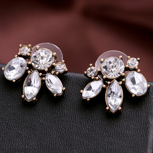 Direct Selling Offer Trendy Unisex Plant Earings Brinco Fashion Mini Crystal Flower Stud Earrings