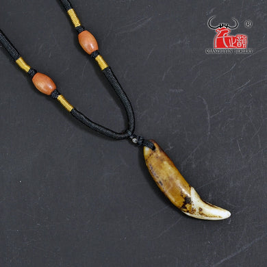 Woman's Necklace Men's Bone Pendant Tibetan Amulet Fangs Real Natural Tooth Vintage Silver Wolf Tooth Charm White Brown Ecru