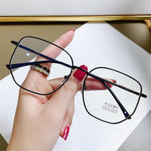 Carica l'immagine nel visualizzatore di Gallery, Women Men Portable Eye Protection Vintage Ultra Light Frame Eyeglasses Anti-Blue Light Glasses Computer Goggles