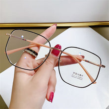 Carica l'immagine nel visualizzatore di Gallery, Women Men Portable Eye Protection Vintage Ultra Light Frame Eyeglasses Anti-Blue Light Glasses Computer Goggles