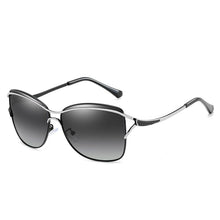 Load image into Gallery viewer, Women Polarized Sunglasses Big Frame Red Purple Sun Glasses Fashionable Classic Gradient Sunglasses Driving Eyewear Brand Design